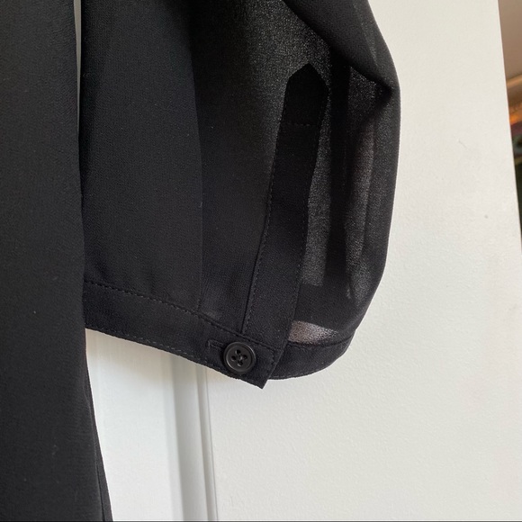 ⭐️ LOFT Semi-Sheer Ruffle blouse - Picture 5 of 5